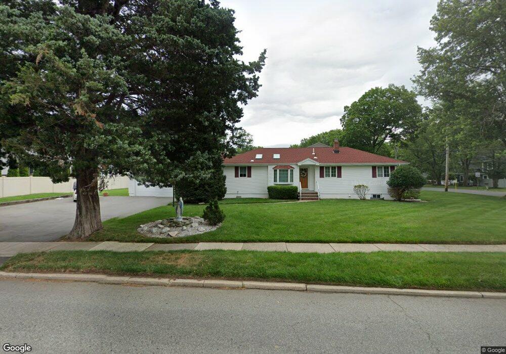 1006 Washington Ave S, Old Tappan, NJ 07675 - photo 1