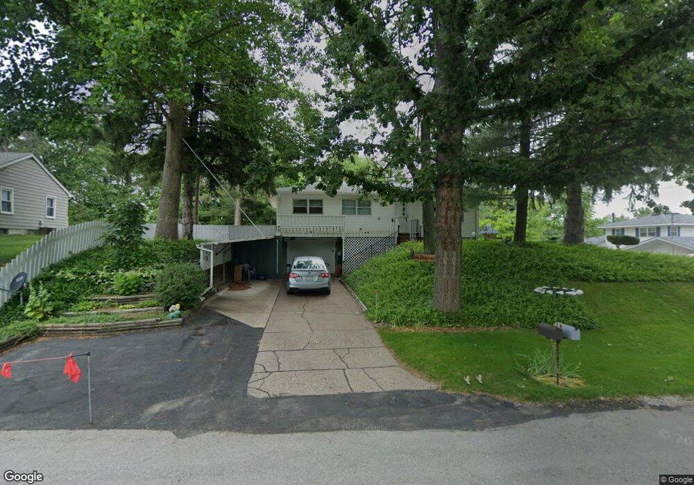 1712 W 48th St, Davenport, IA 52806 - photo 1