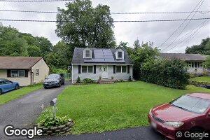 25 Canterbury Ln, New Windsor, NY 12553