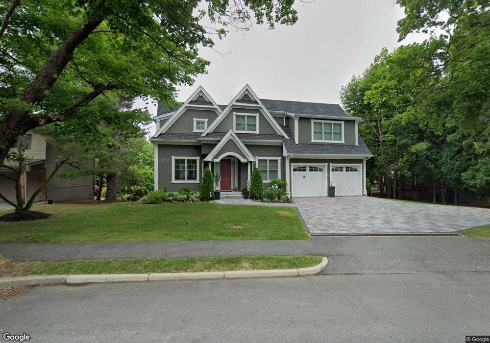 31 Harwich Rd, Chestnut Hill, MA 02467 - photo 1