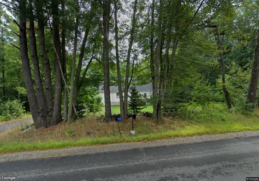 392 Mammoth Rd, Londonderry, NH 03053 - photo 1