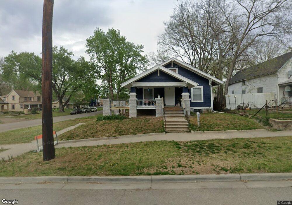 622 SW 4th St, Topeka, KS 66603 - photo 1