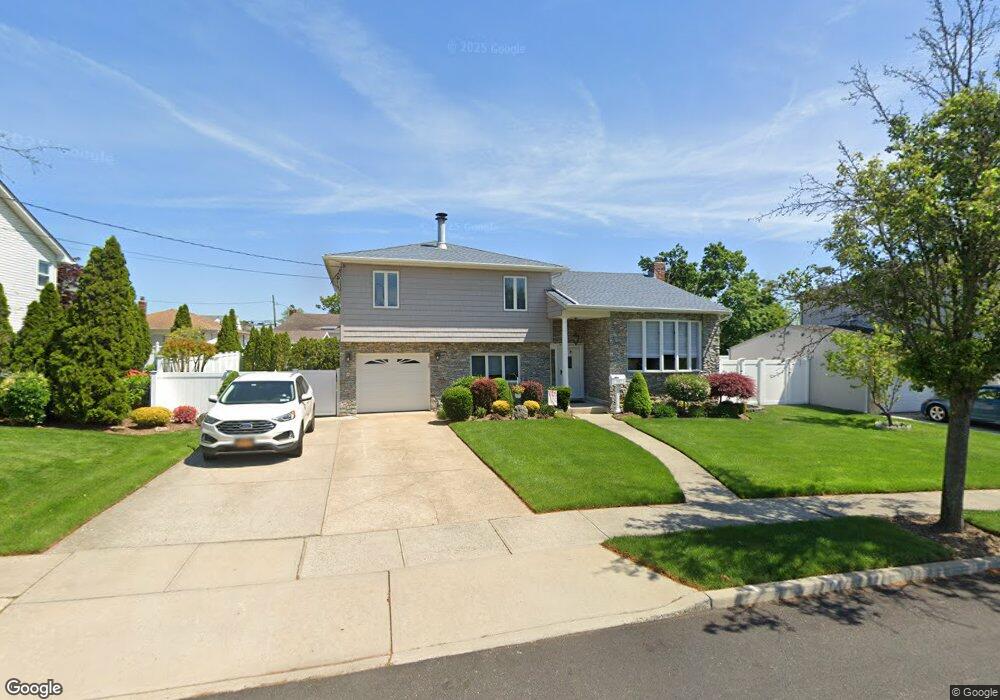 842 Third Ave, Franklin Square, NY 11010 - photo 1