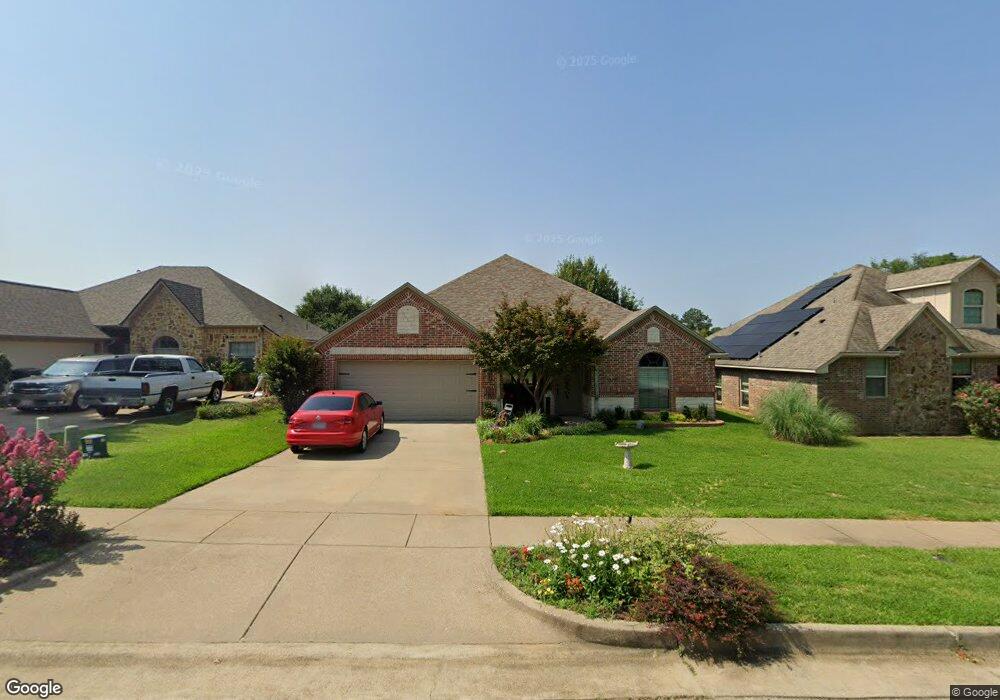 1605 Skidmore Ln, Tyler, TX 75703 - photo 1