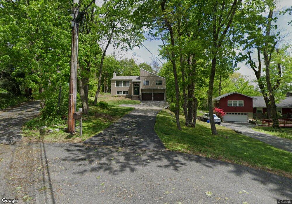 87 Ridgeview Dr, Pleasantville, NY 10570 - photo 1