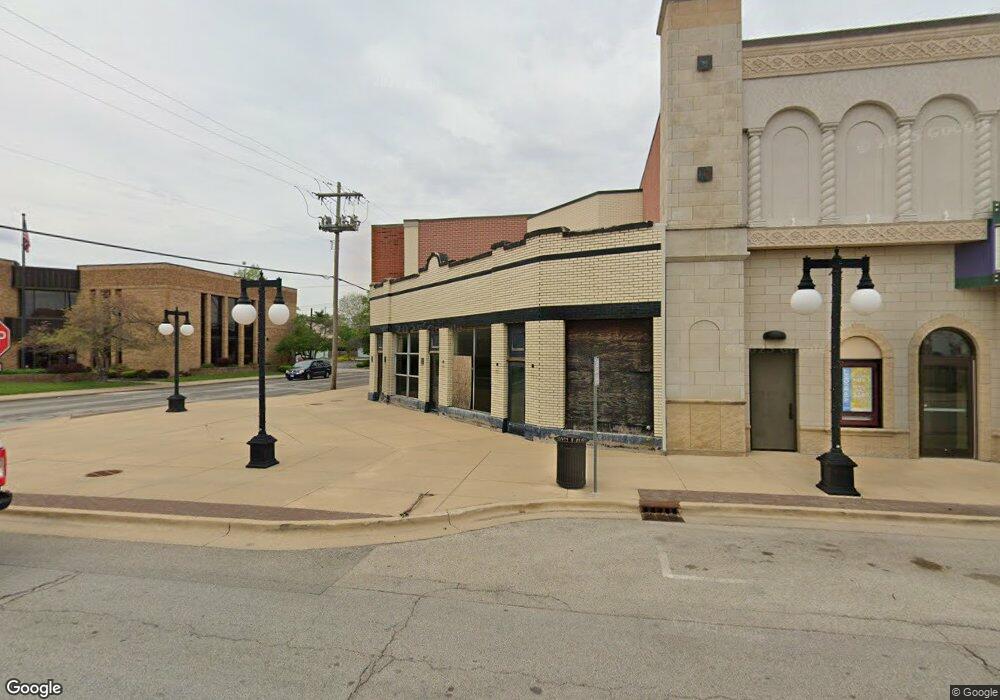 229 S Kickapoo St, Lincoln, IL 62656 - photo 1