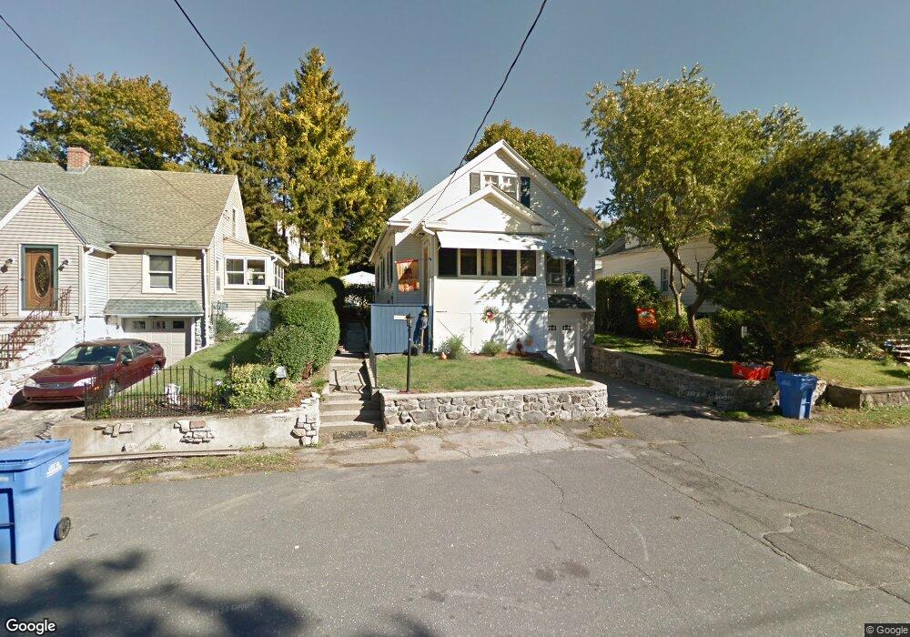 8 Lyndale Ave, Waterbury, CT 06705 - photo 1