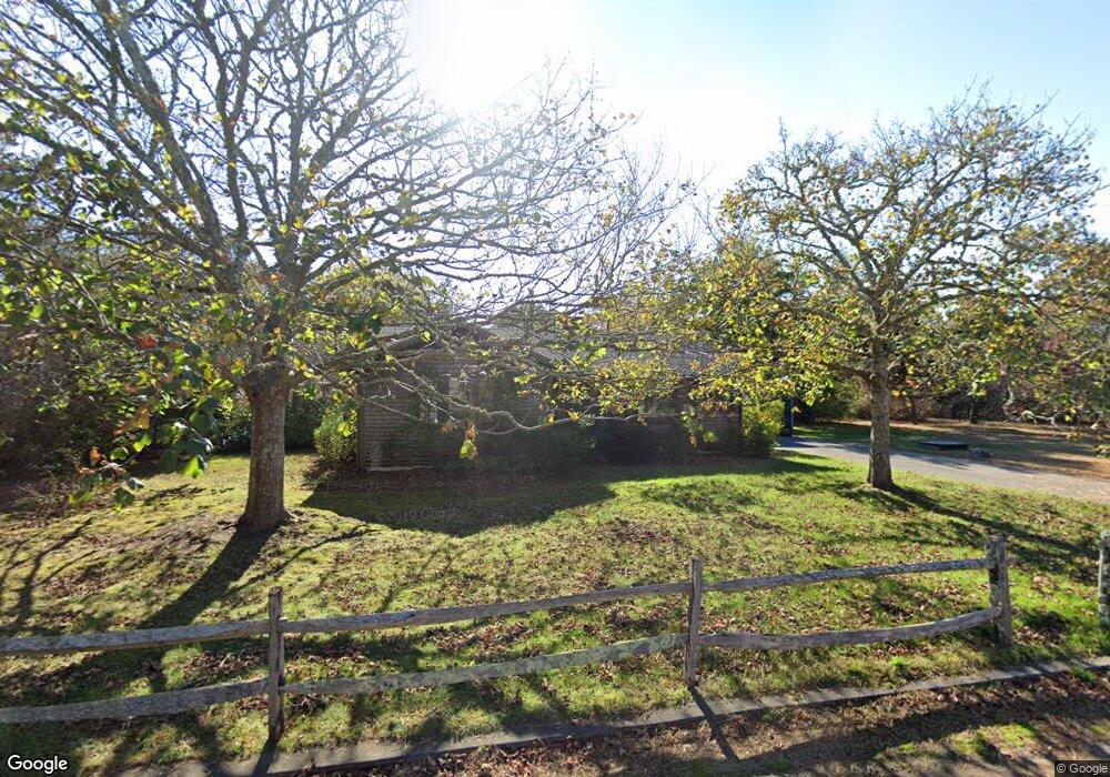 8 Hillman Dr, Edgartown, MA 02539 - photo 1