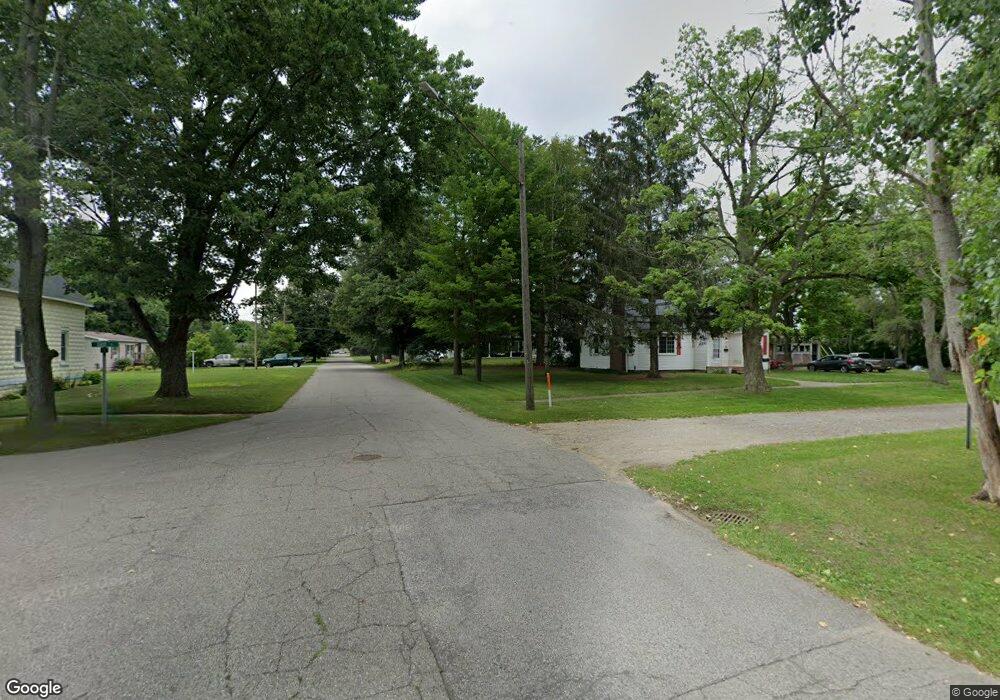 436 Arch St, Vassar, MI 48768 - photo 1