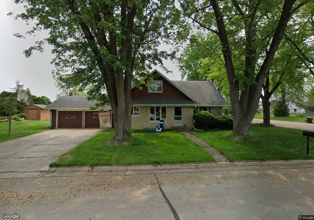 2902 Stumpf St, Cross Plains, WI 53528 - photo 1