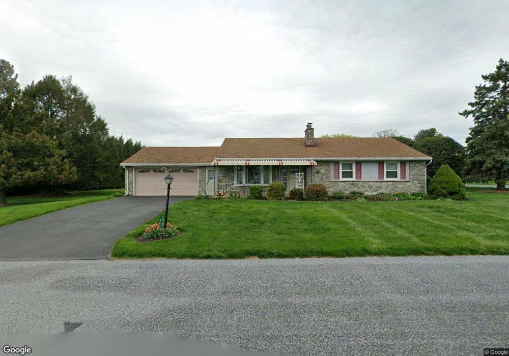 832 School Ln, New Holland, PA 17557 - photo 1