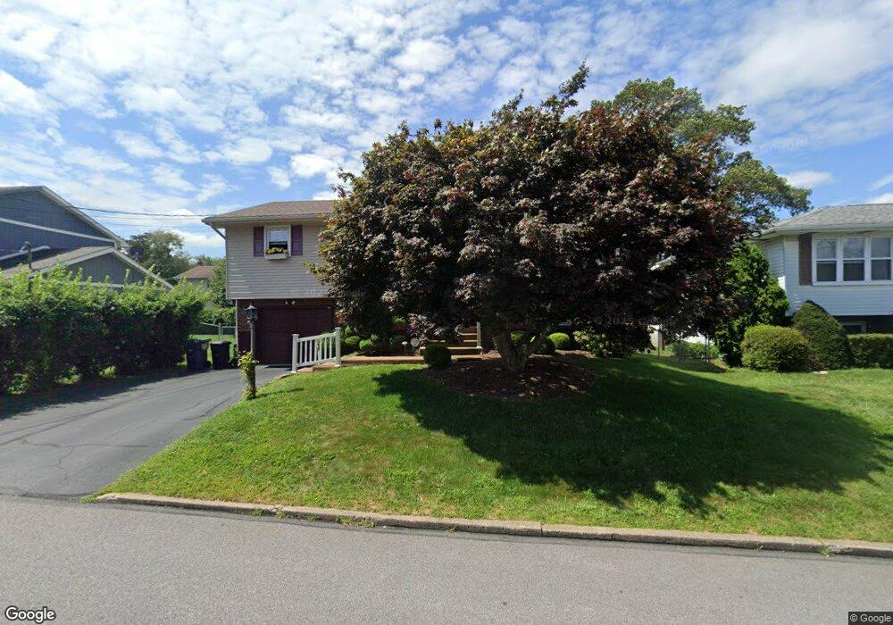 908 State Ct, Hazleton, PA 18202 - photo 1