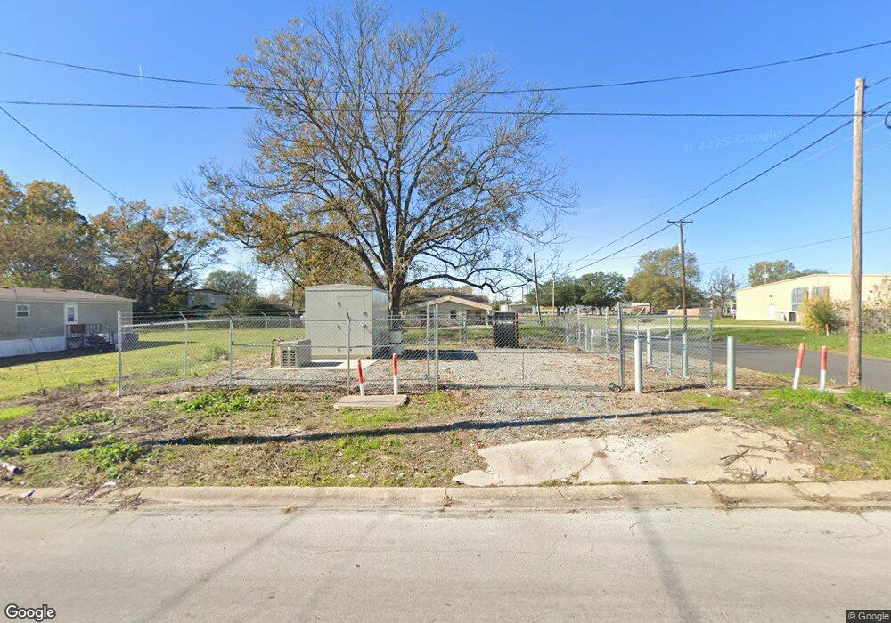 723 N Lowe St, Stuttgart, AR 72160 - photo 1