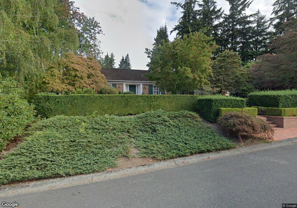 8902 SE 56th St, Mercer Island, WA 98040 - photo 1