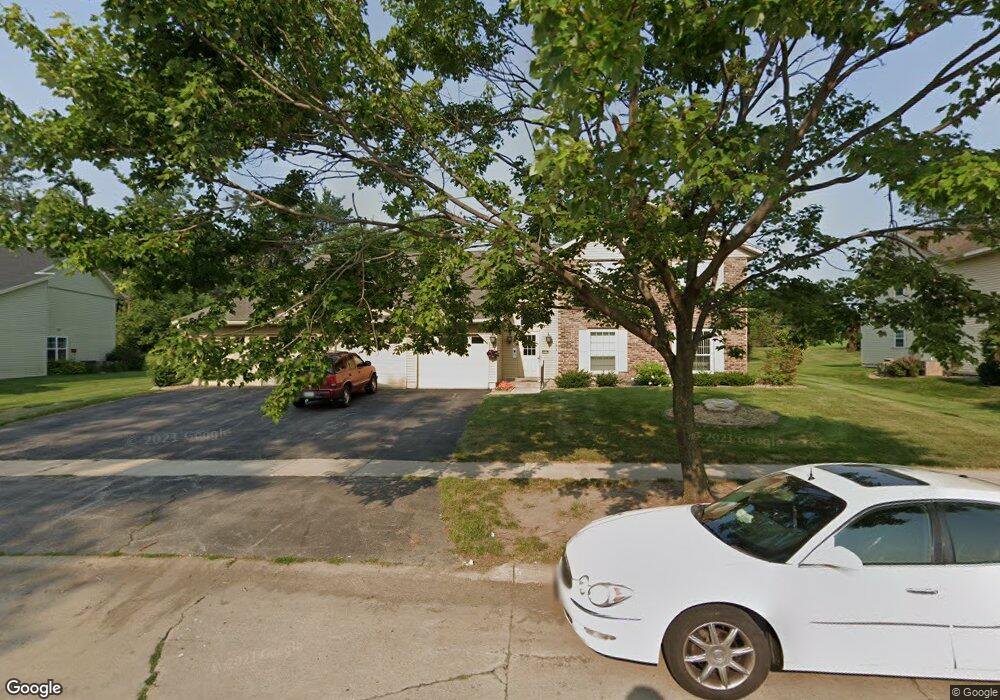 4019 Lexington Dr NE unit A, Cedar Rapids, IA 52402 - photo 1