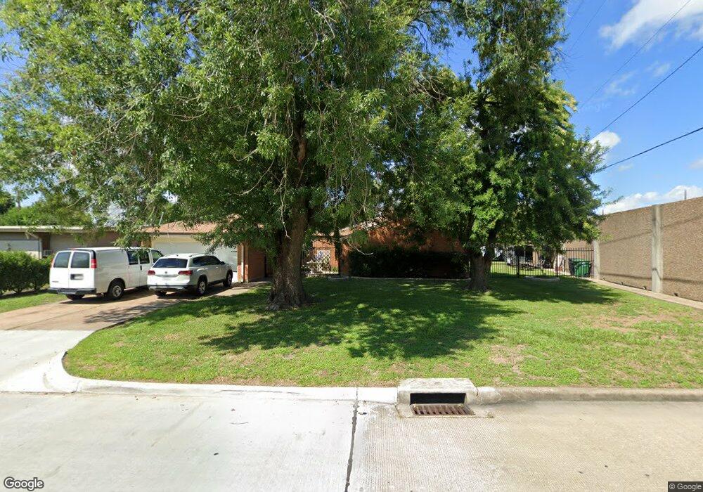 9335 Sunnywood Dr, Houston, TX 77088 - photo 1