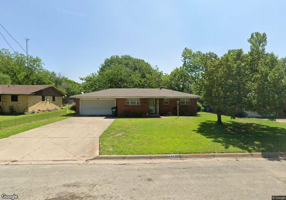 1308 Elmwood St, Gainesville, TX 76240 - photo 1