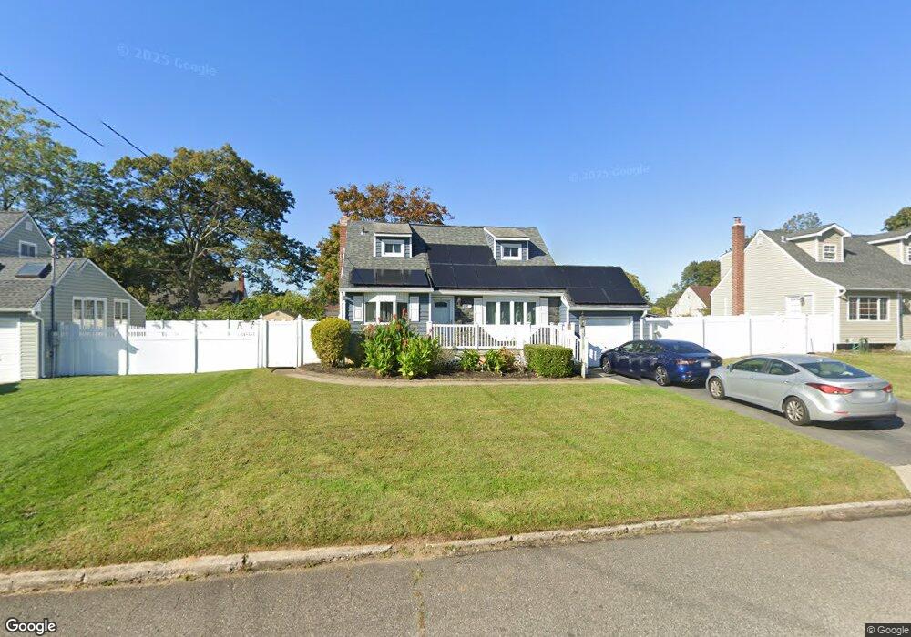 51 Hickory St, Central Islip, NY 11722 - photo 1