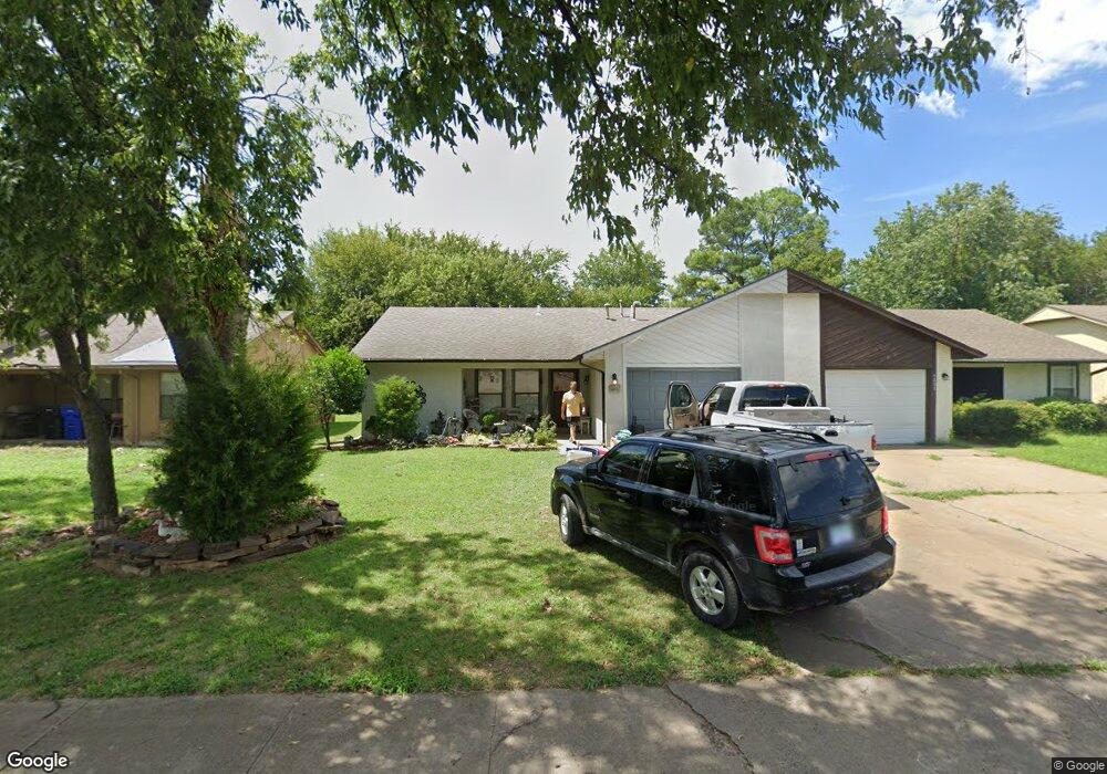 4810 S Hickory Ave, Broken Arrow, OK 74011 - photo 1