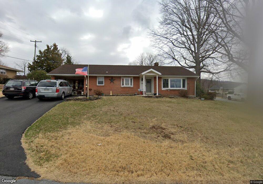 124 Grandview Dr, Reading, PA 19607 - photo 1
