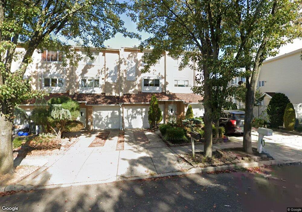709 Correll Ave, Staten Island, NY 10309 - photo 1