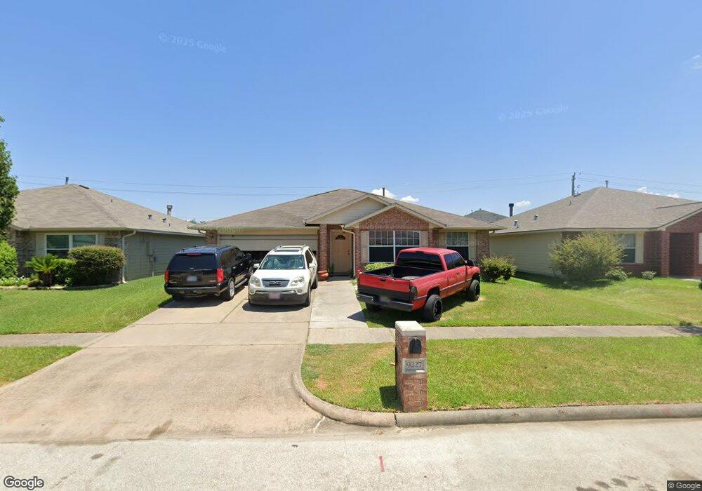 9227 Dove Way, Houston, TX 77075 - photo 1