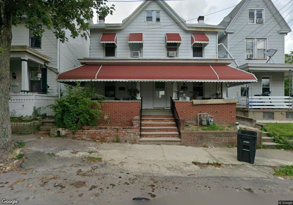 407 W Oak St, Hazleton, PA 18201 - photo 1