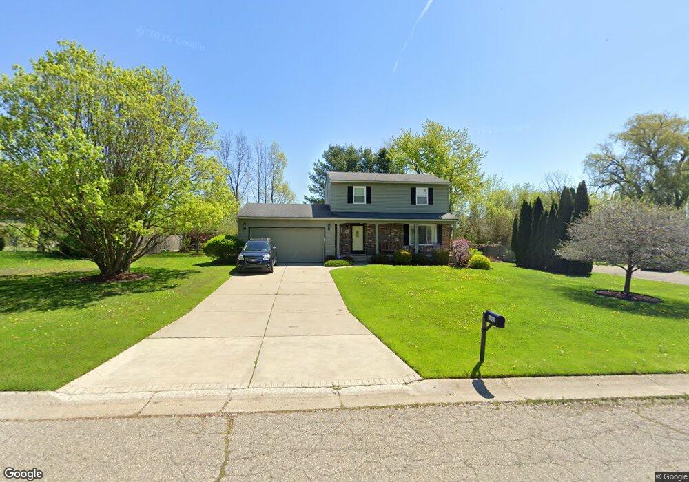 1063 Stonehenge Rd, Flint, MI 48532 - photo 1