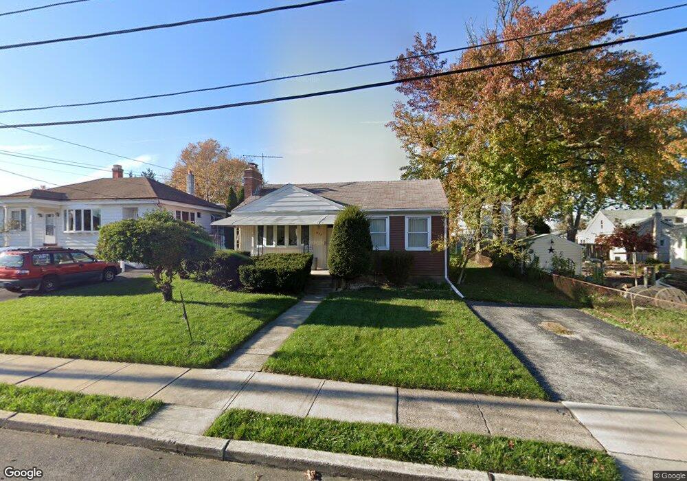 435 Gorsuch St, Folsom, PA 19033 - photo 1