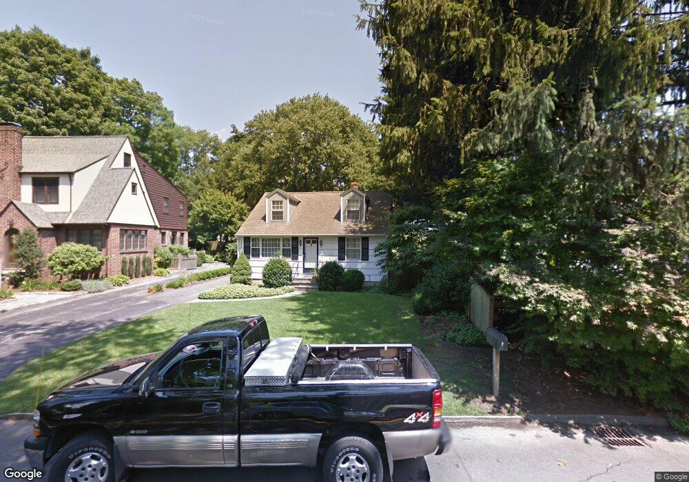 7 Edgerton St, Darien, CT 06820 - photo 1