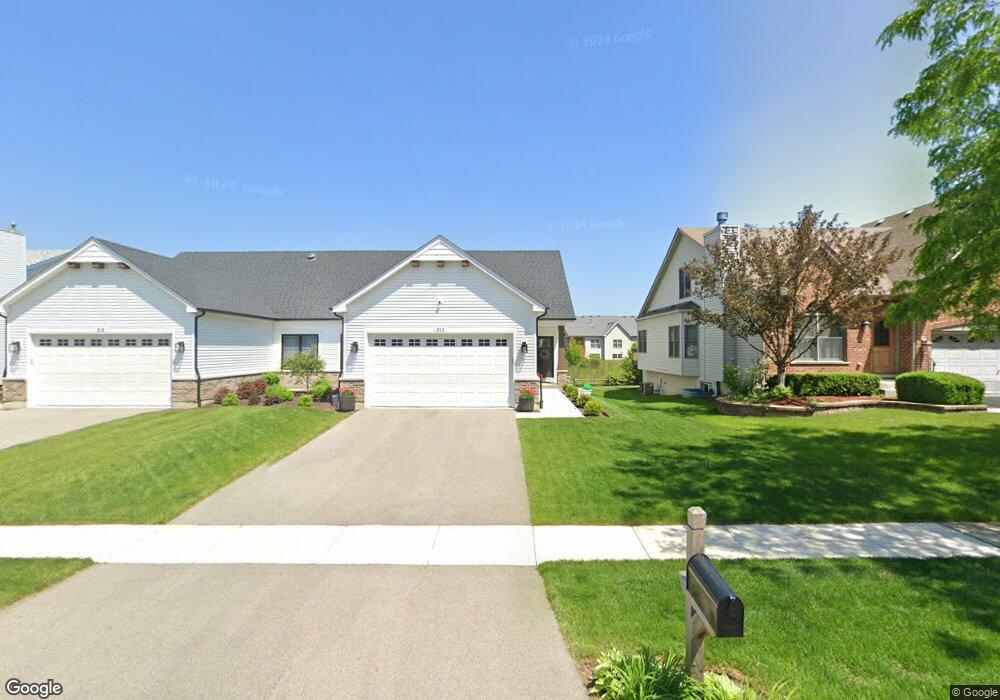 513 Sudbury Cir, Oswego, IL 60543 - photo 1