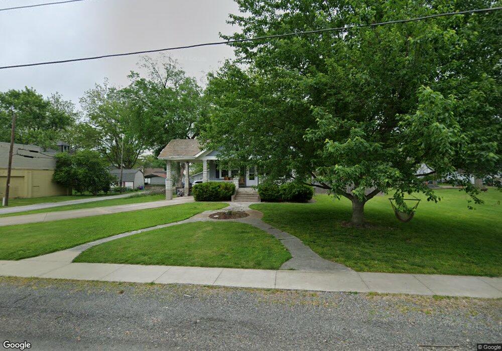 308 W Saint Clair St, Freeburg, IL 62243 - photo 1