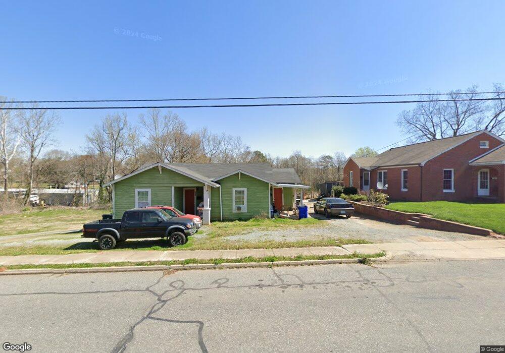 423 S Chatham Ave, Siler City, NC 27344 - photo 1