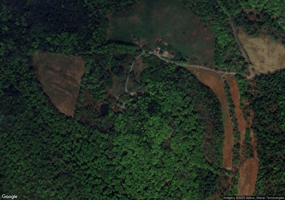 1435 Old Kings Hwy, North Pomfret, VT 05053 - photo 1