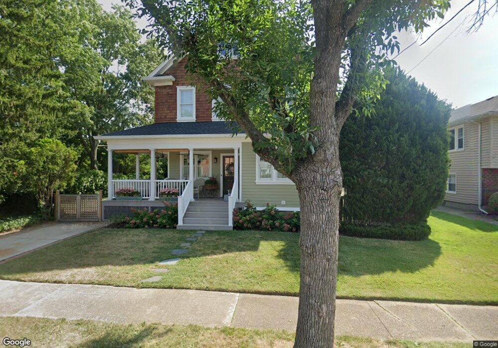 3 Clover Ave, Floral Park, NY 11001 - photo 1