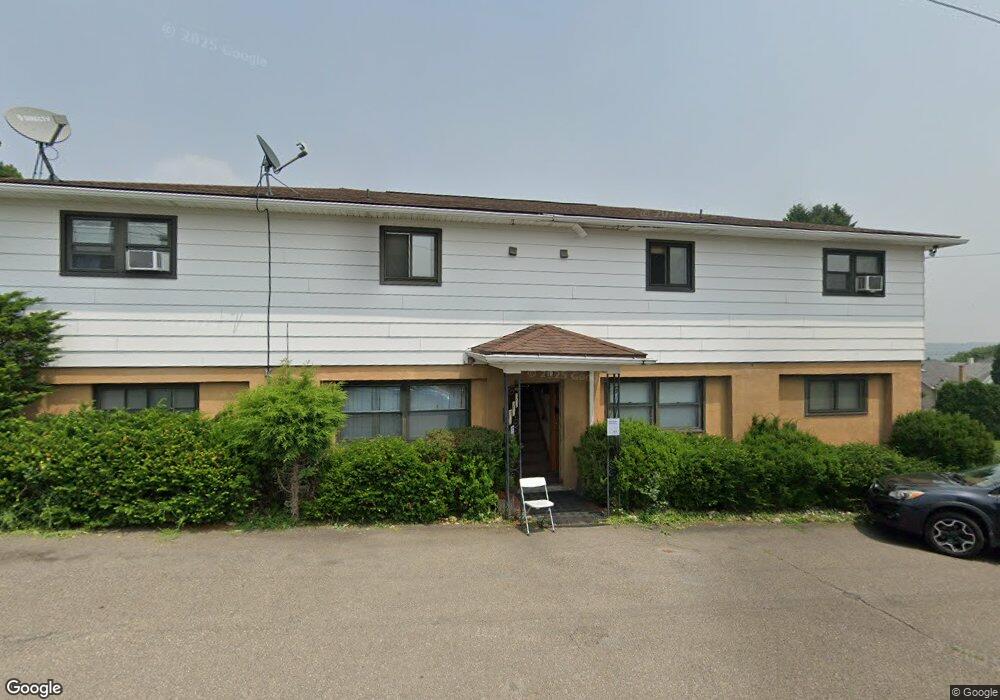 584 Lyon Ct, Hazleton, PA 18201 - photo 1