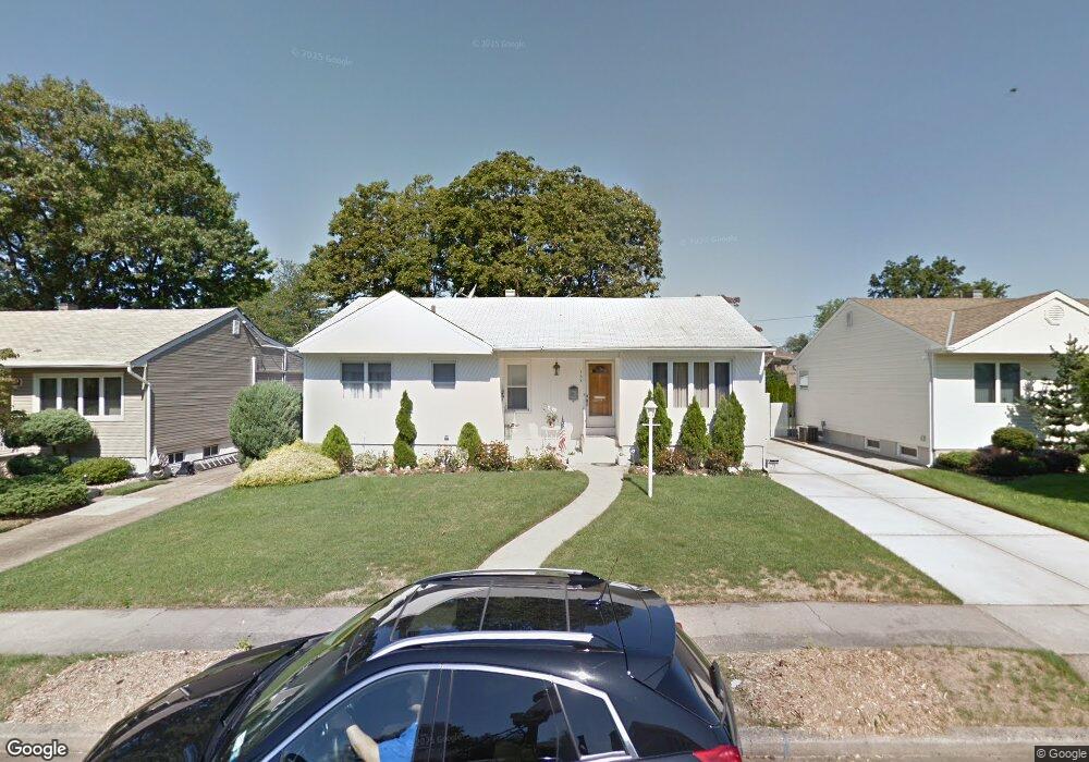 736 Othello Ave, Franklin Square, NY 11010 - photo 1