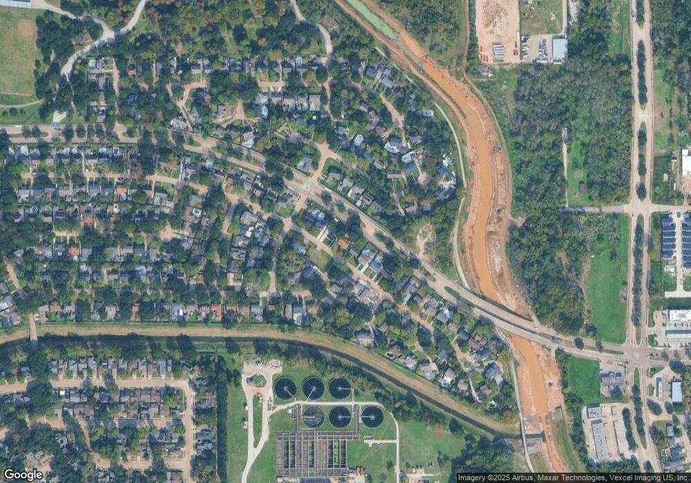 4818 Bayou Vista Dr, Houston, TX 77091 - photo 1