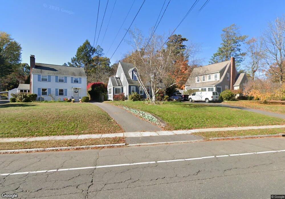 507 Quaker Ln S, West Hartford, CT 06110 - photo 1