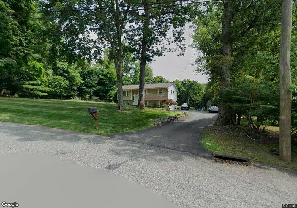 3 Larch Ct, Suffern, NY 10901 - photo 1