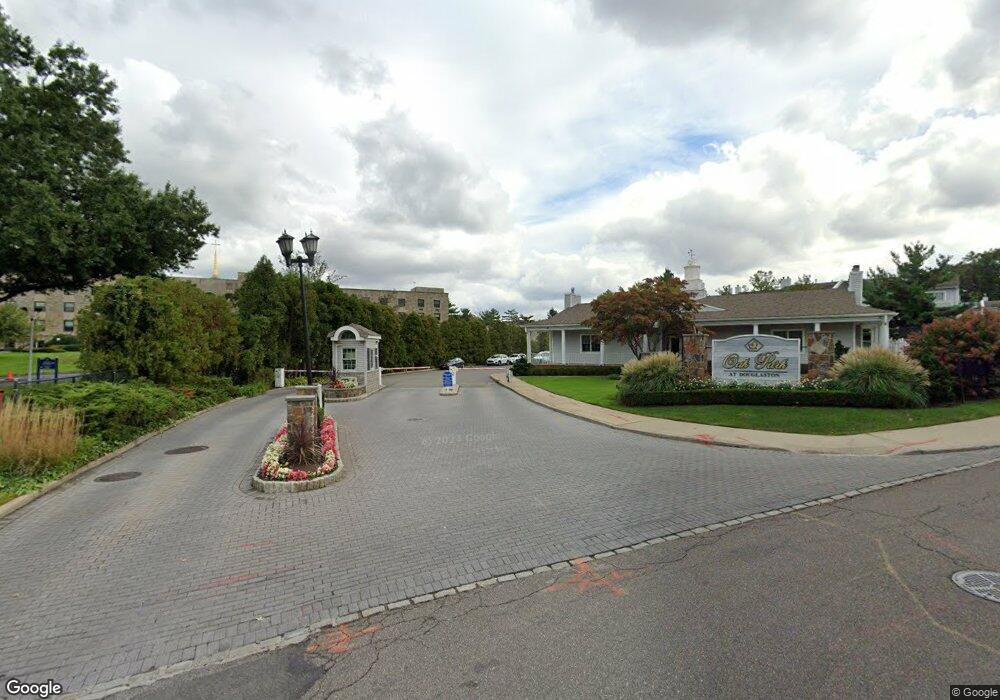 241-19 Oak Park Dr unit Triple, Little Neck, NY 11362 - photo 1