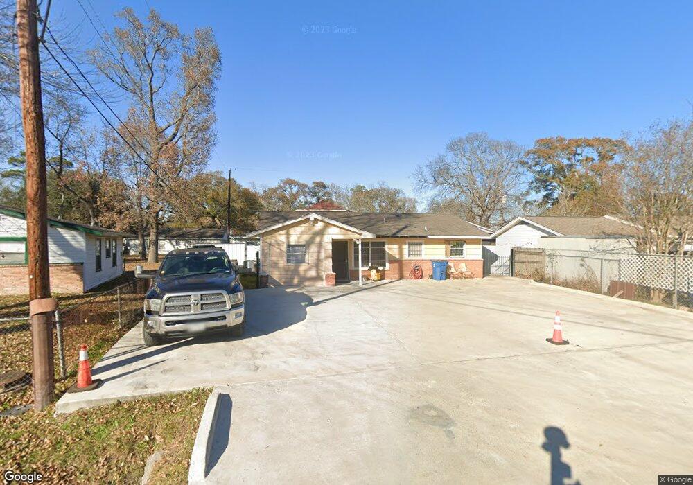 2611 Mooney Rd, Houston, TX 77093 - photo 1