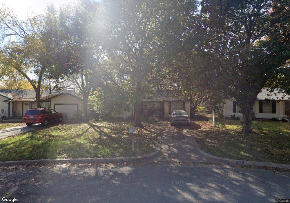 19 Lynn Ct, Hurst, TX 76053 - photo 1