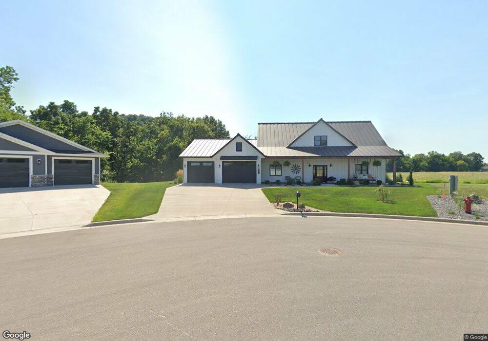 416 Backstretch Ct Ct, La Crescent, MN 55947 - photo 1