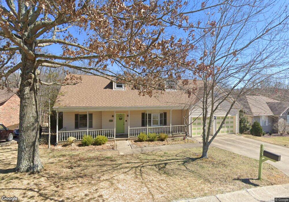 1129 Carriage Ln, New Albany, IN 47150 - photo 1