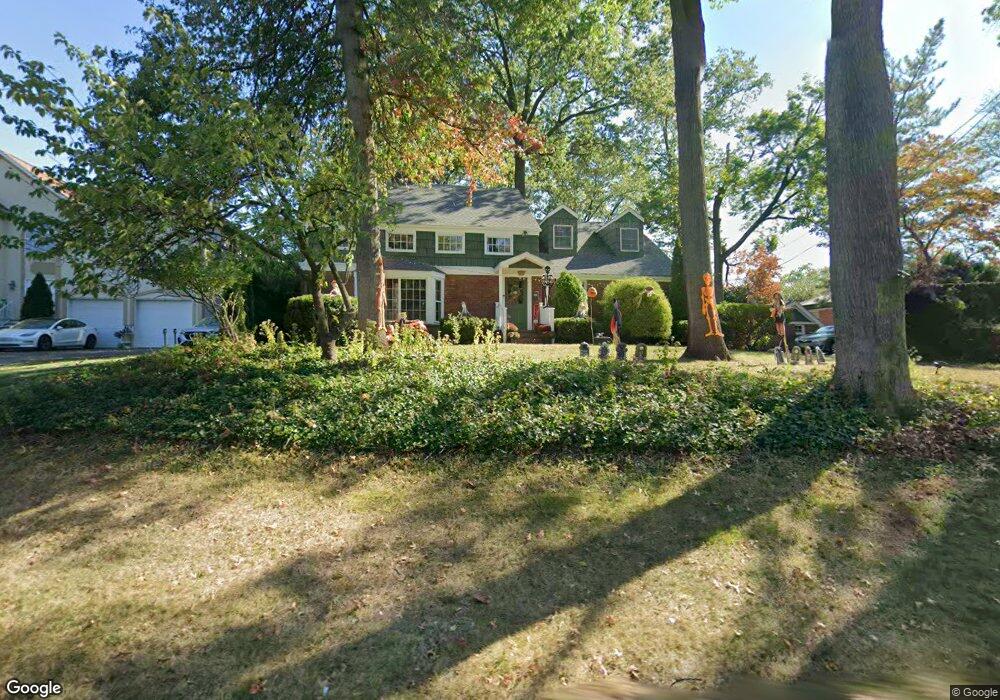 325 Chain o Hills Rd, Colonia, NJ 07067 - photo 1