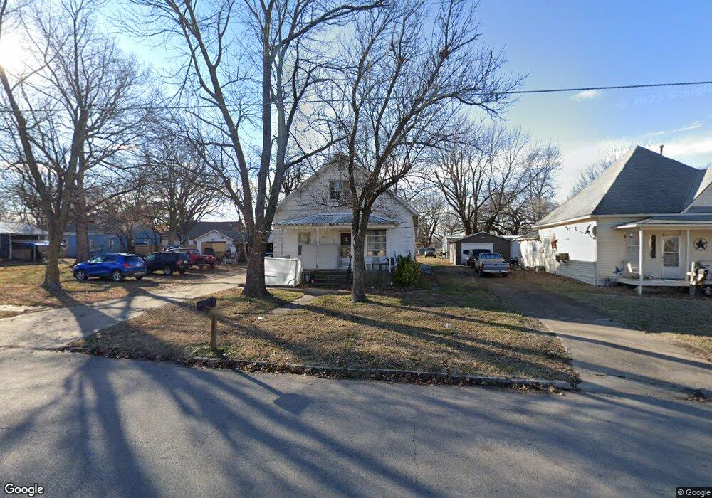 1014 N 26th St, Parsons, KS 67357 - photo 1