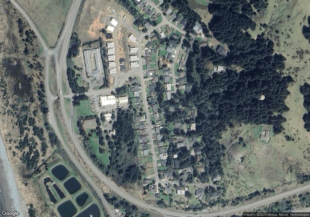 30359 Driftwood Dr, Gold Beach, OR 97444 - photo 1