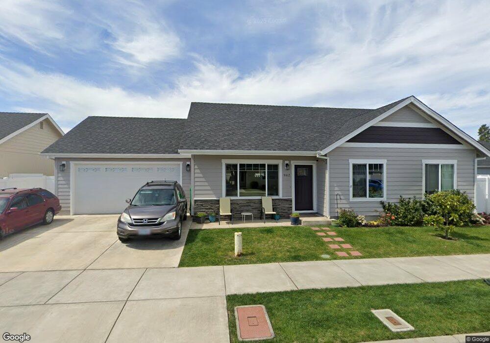 942 SW Blackberry Ln, Grants Pass, OR 97527 - photo 1