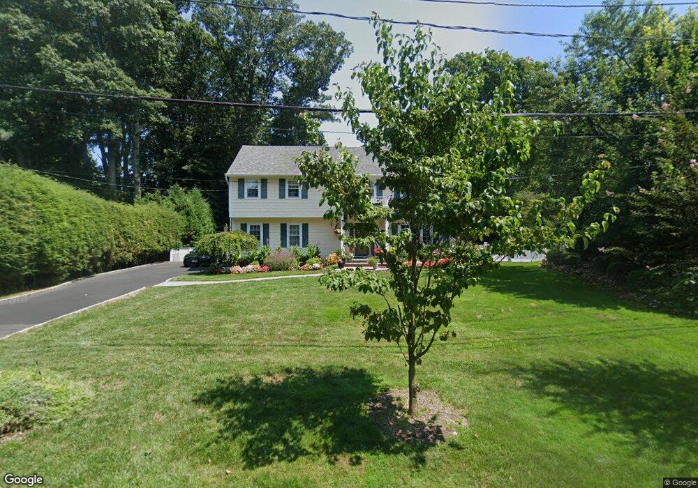 427 Carpenter Ave, Sea Cliff, NY 11579 - photo 1